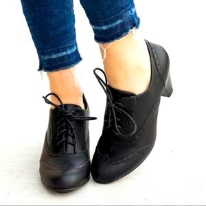 Black Lace Up Oxford Heels -Coming Soon*